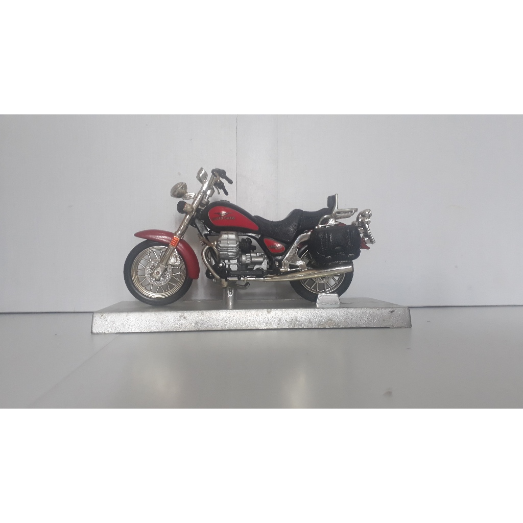Miniatura moto guzzi california 1100l  Saico Ca587