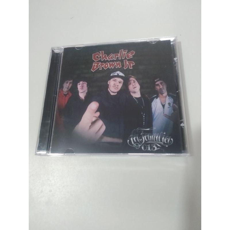CD Charlie Brown Jr La Família 013
