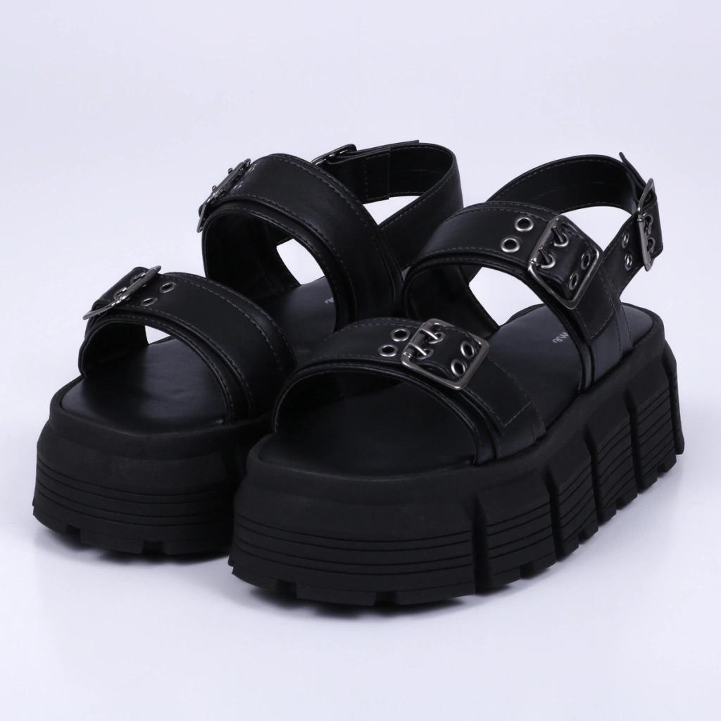 Sandália Plataforma Alta Tratorada Tiras Com Fivela
