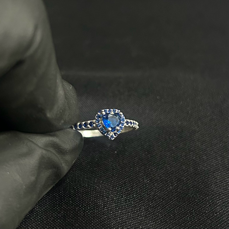 Anel de PRATA 925 LEGITIMA Solitário de Coração Cravejado Pedras de Zircônias Azuis  Debutante ou Formatura ENVIO RÁPIDO