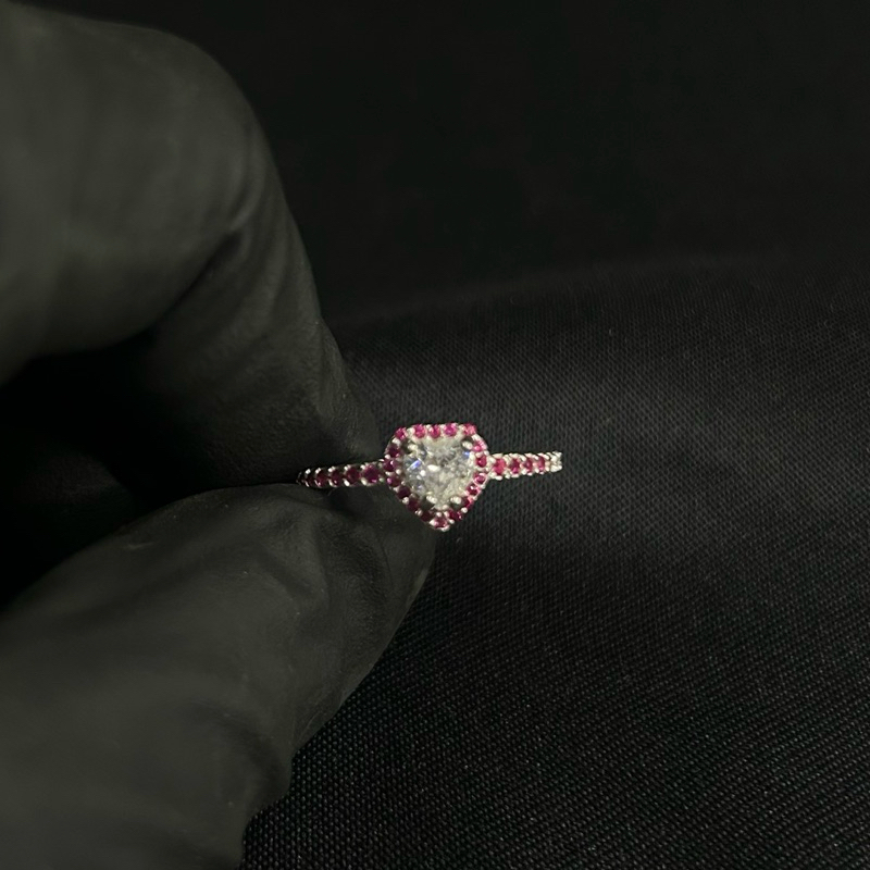 Anel de PRATA 925 LEGITIMA Solitário de Coração Cravejado Pedras de Zircônias Rosas Debutante ou Formatura ENVIO RÁPIDO