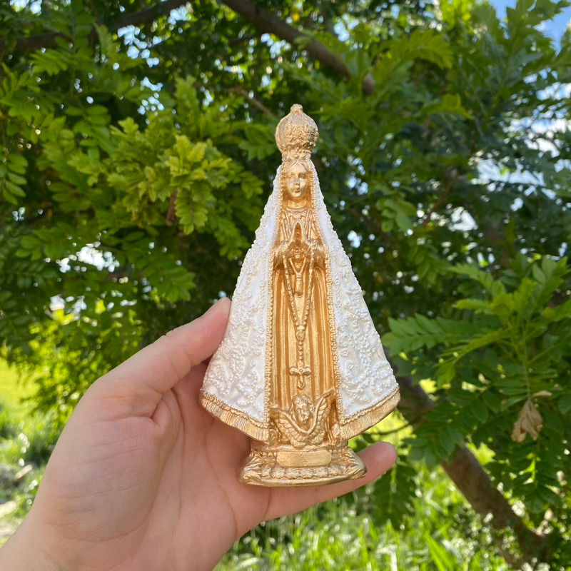 Nossa Senhora Aparecida Perolada Com Centro Dourado 15cm / Lembrança De Batizado / Lembrança De Batismo