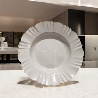 Kit 15 pratos fundos pétala brancos redondo refeição comida 23cm
