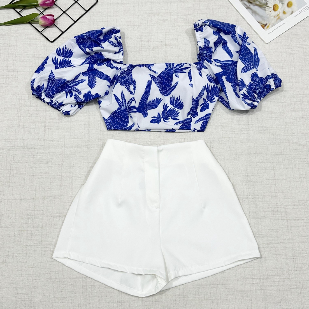 Conjunto camisa com tamanho unico da pra amarra atras com elastano e com estampa  short com ziper sem bolso em Oferta na Shopee