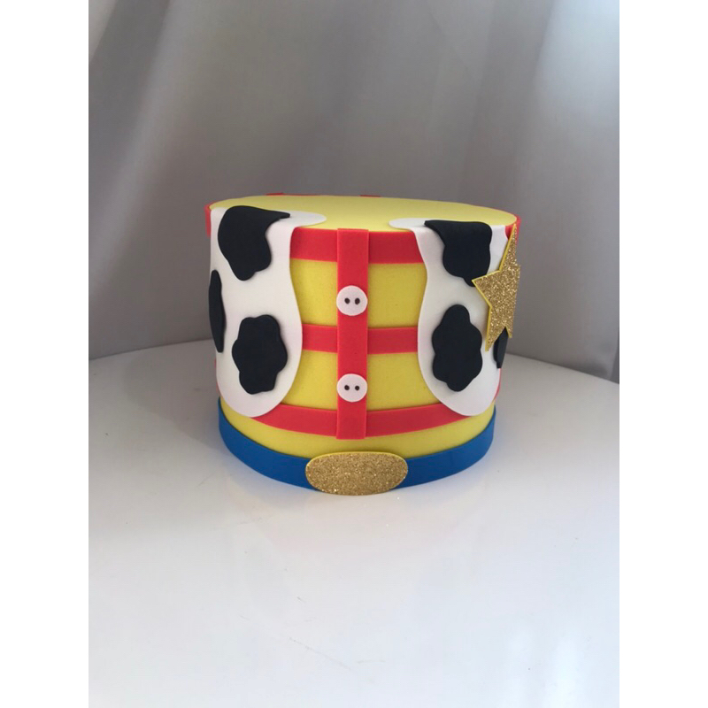Bolo fake Toy Story 1 andar - material papelão e Eva