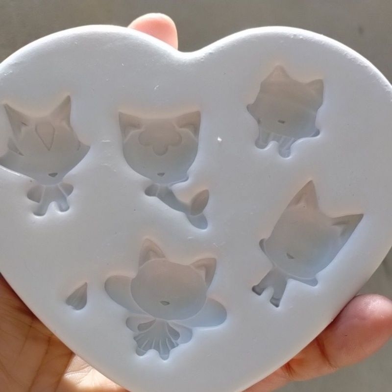 Molde de silicone para aplique de Biscuit mini personagens da Gabi