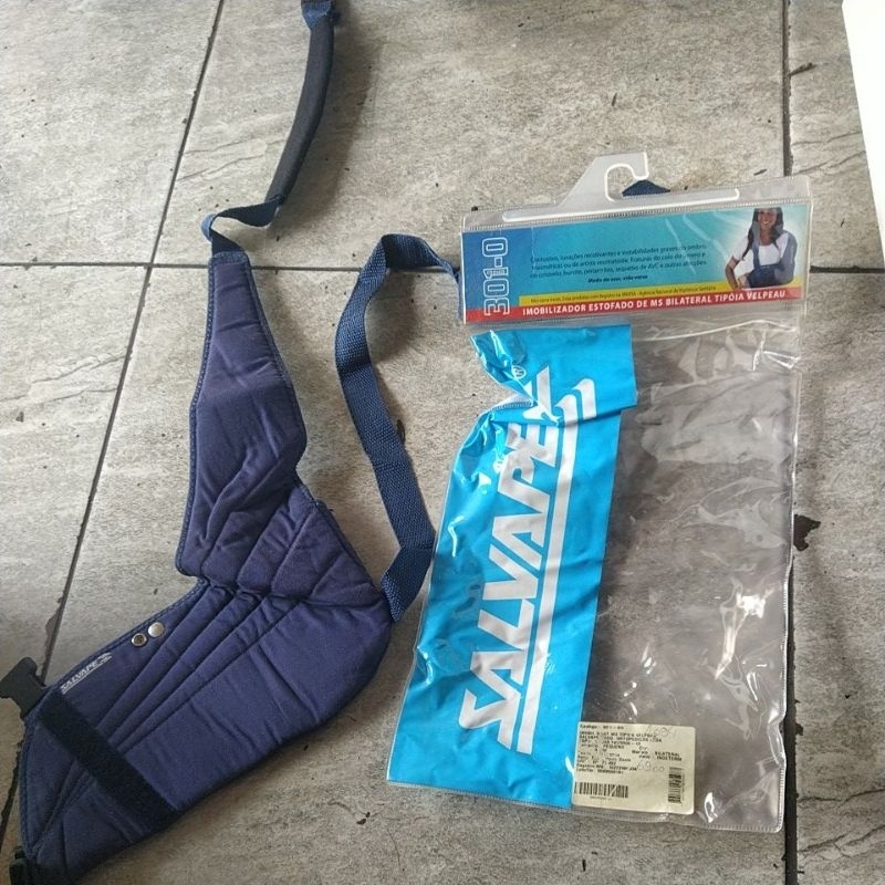 Salvape imobilizador estofado de MS bilateral tipóia velpeau.