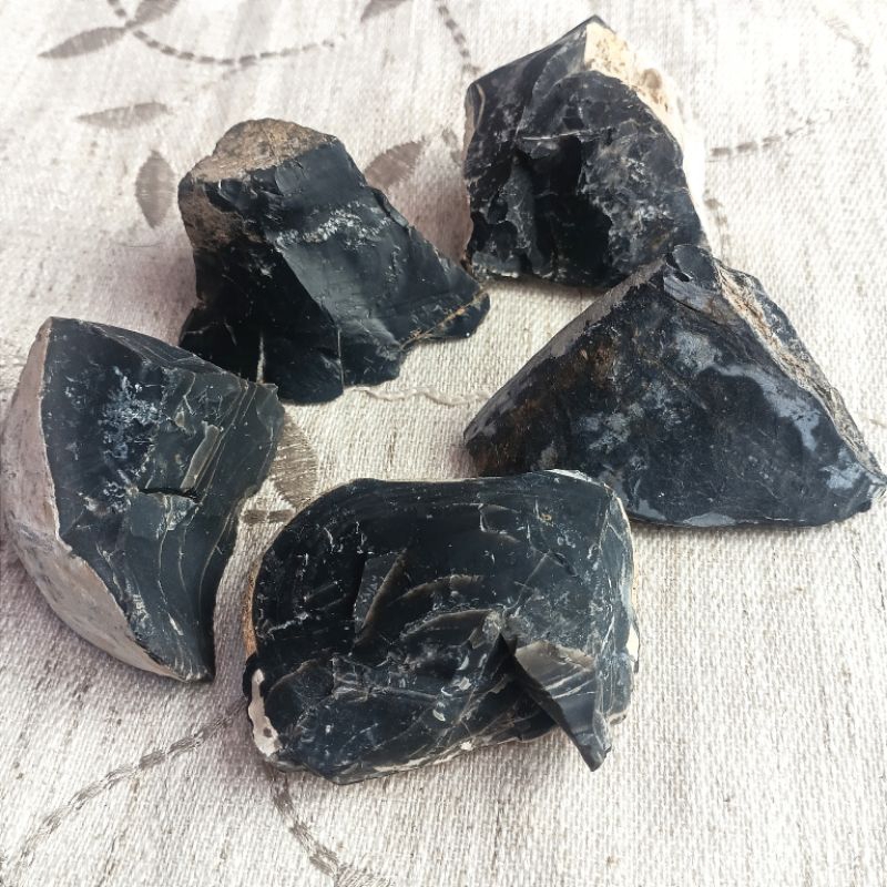 Ônix Pedra Bruta Natural - Força, Proteção e Equilíbrio