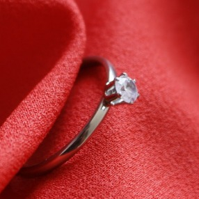 Anel Solitário Prata com Pedra Zircônia 2mm Brilhante Joia de Dedo Feminino Presente ENVIO IMEDIATO!
