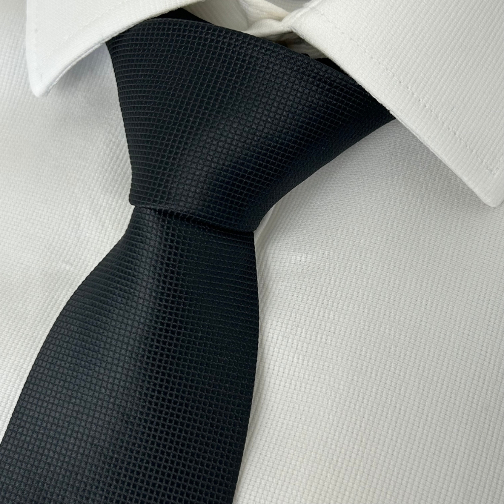 Gravata Masculina Preta Slim e Semi Slim Quadriculada em Oferta na Shopee