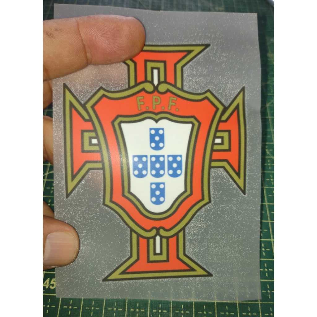 Portugal Escudo Seleção Adesivo Têxtil Termocolante 8 cm X 10,5 cm fácil aplicação com Ferro de Passar