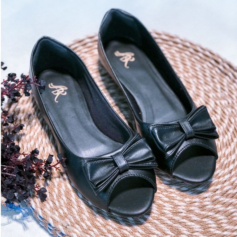 Sapatilha Feminina Peep Toe com Laço – Elegância e Conforto para o seu Dia a Dia