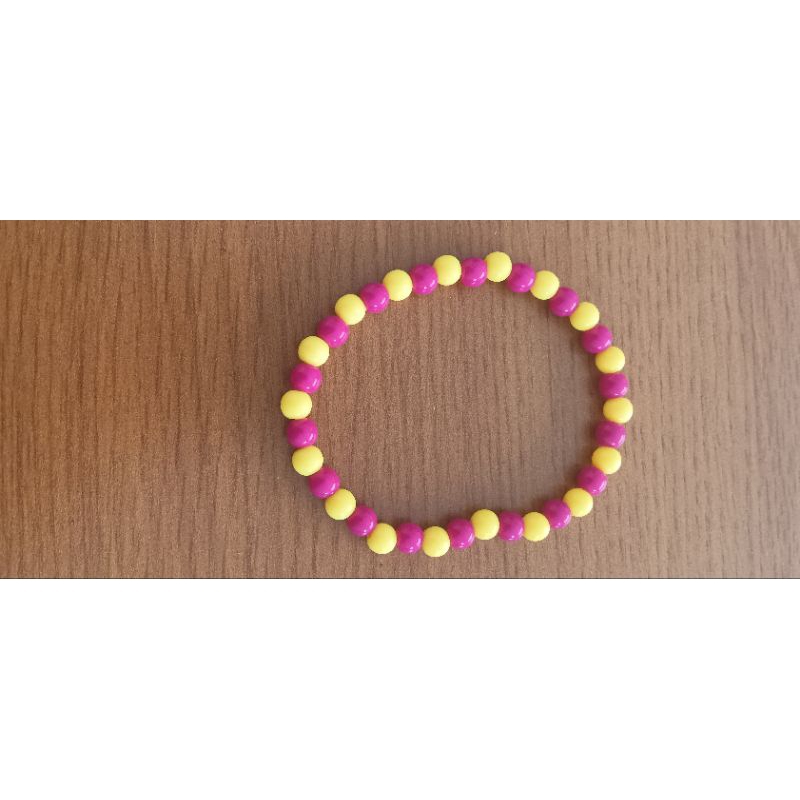 Pulseiras coloridas