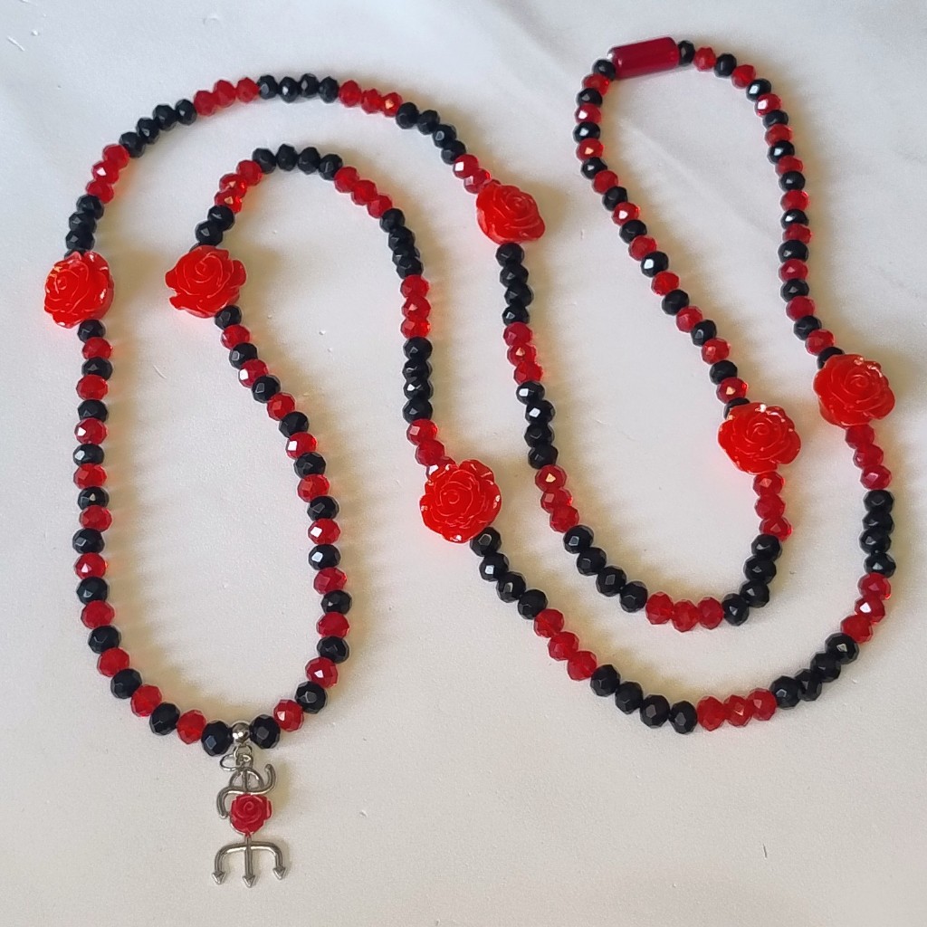 Guia Fio de Conta Pombagira Mulambo pingente tridente com rosa vermelha cristal 8mm preto e vermelho