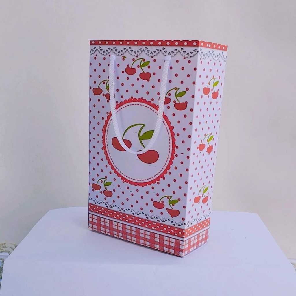 Kit Sacolinha Surpresa Festa Infantil Personalizado CEREJINHA |CEREJA | Lembrancinhas | Aniversário | PEGUE E MONTE