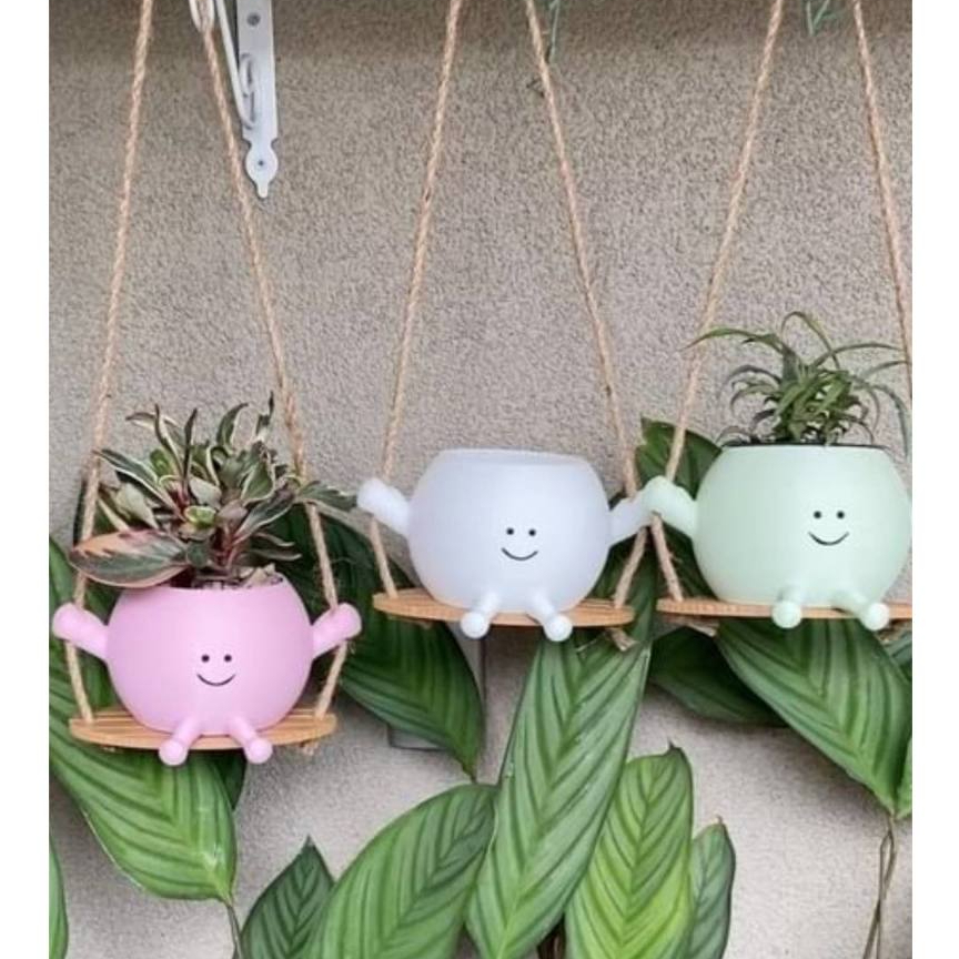 Vasinho de flores balanço bob suculenta sorrindo decorativo