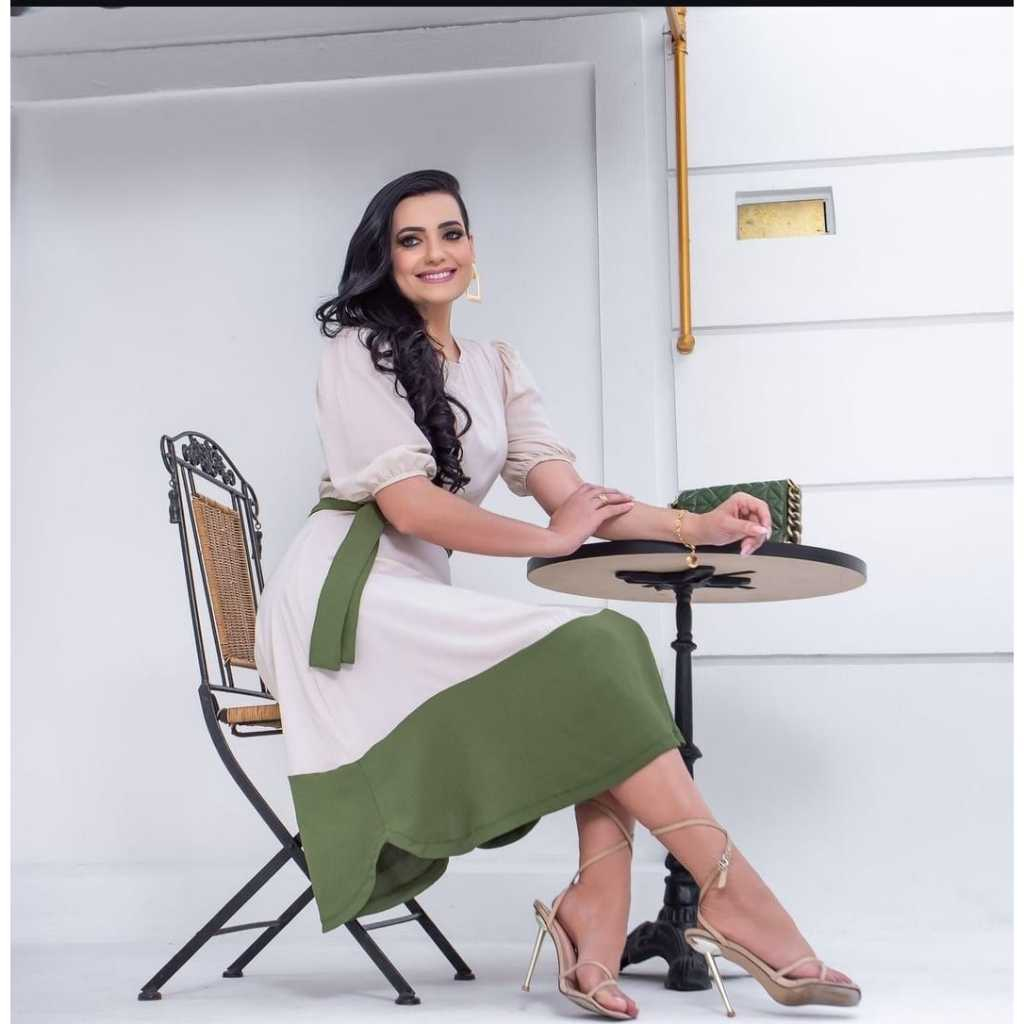 VESTIDO MIDI CASUAL EM VISCOSE, FAIXA, FORRADO MODA EVANGÉLICA E SOCIAL