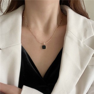 Popular preto quadrado 18k titânio aço pingente clavícula corrente estilo versátil high-end luz luxo em Oferta na Shopee