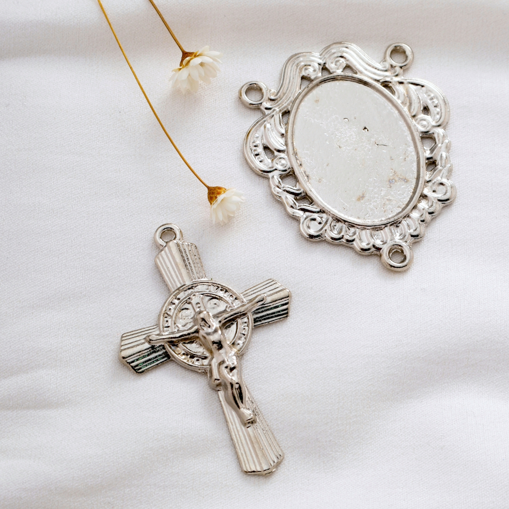Kit Entremeio Para Personalizar Peças Para Terço + Crucifixo Níquel Alta Qualidade Asas da Fé em Oferta na Shopee