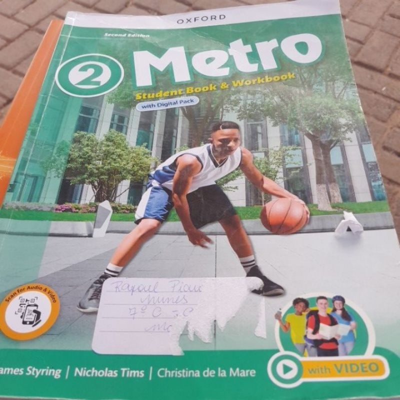 METRO STUDENT BOOK VOL 2
