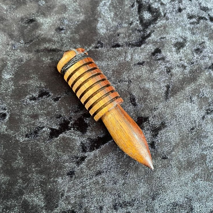 Pêndulo de Madeira e Chumbo Para Radiestesia Radioestesia - 8,5CM - MESTRE
