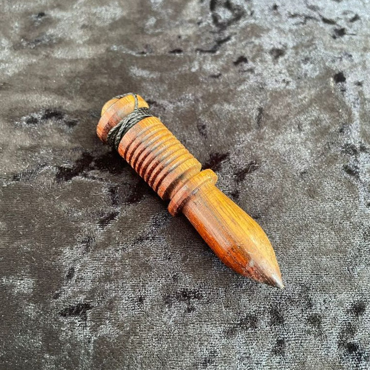 Pêndulo de Madeira e Chumbo Para Radiestesia Radioestesia - 8,5CM - EGÍPCIO