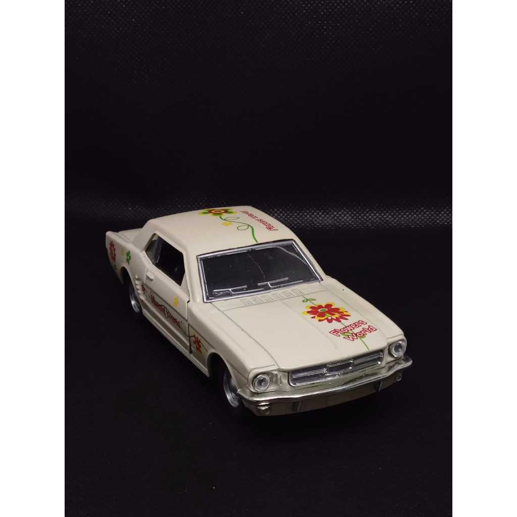 Miniatura Carrinho Metal Escala 1/36 Ford Mustang 1964 Abre As Portas
