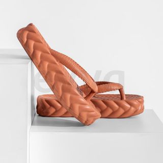 Chinelo Feminino Plataforma trançado corda Anabela Salto Muito Leve 100% em EVA em Oferta na Shopee