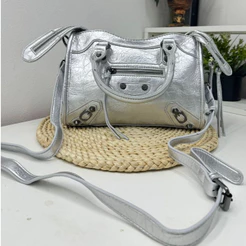Bolsa Feminina Elegante e estilosa Novidade da Moda punk Adolescente