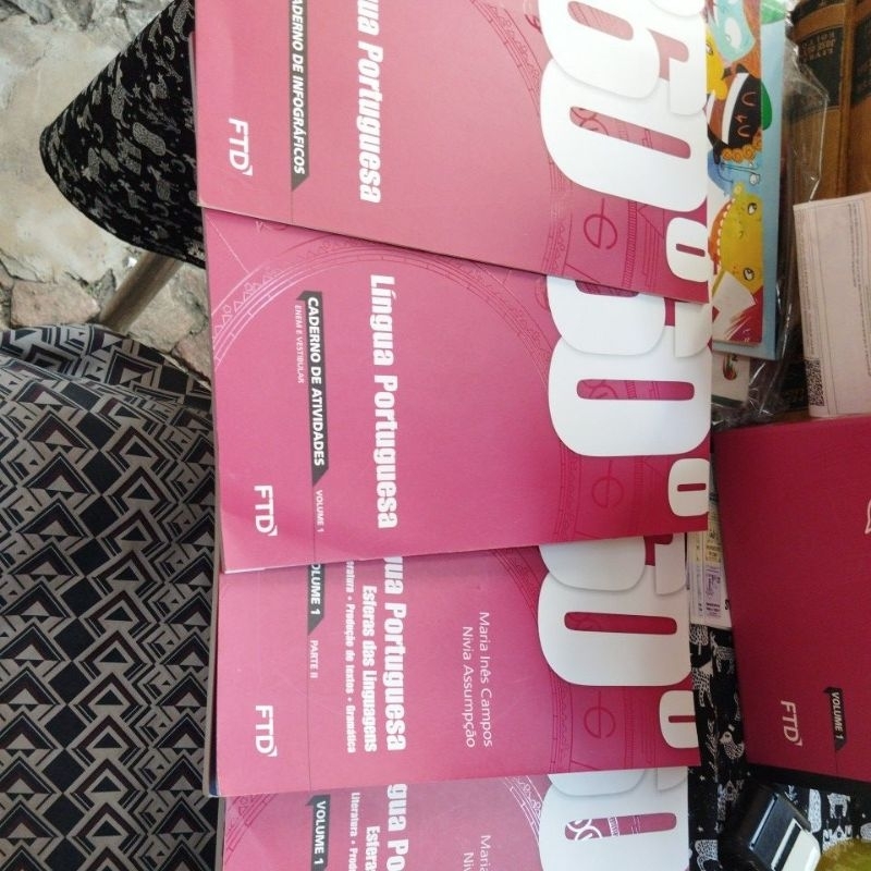 360° Língua portuguesa •esferas das linguagens volume 1 Autor: Maria Inês Campos Nivia Assumpção