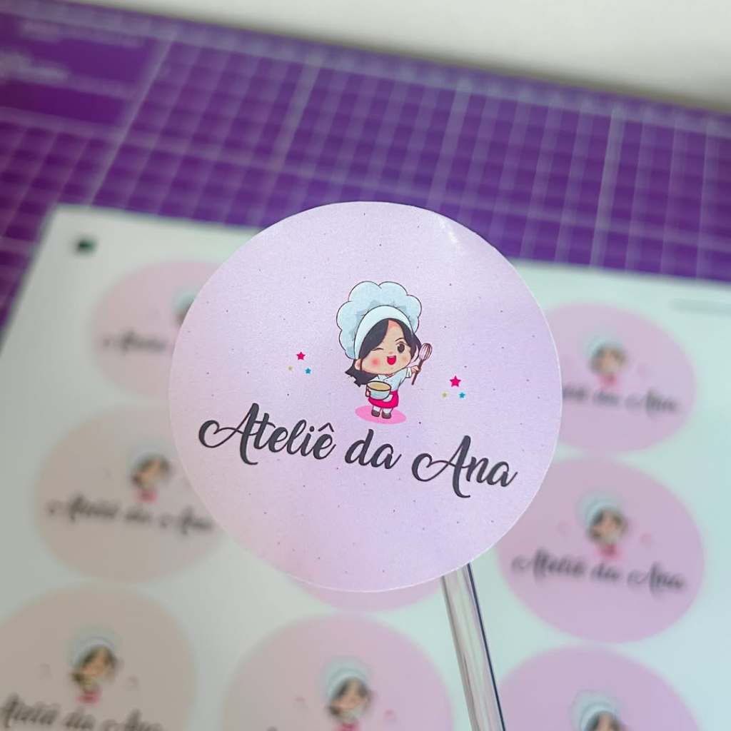 100 adesivos 4x4cm Personalizados com recorte