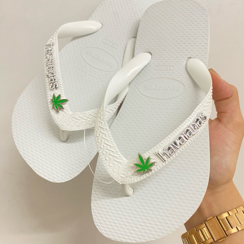Chinelo Havaianas Top branco Pingentes Erva / plaquinha prata 23/24 ao 45/46 Original ®️ em Oferta na Shopee