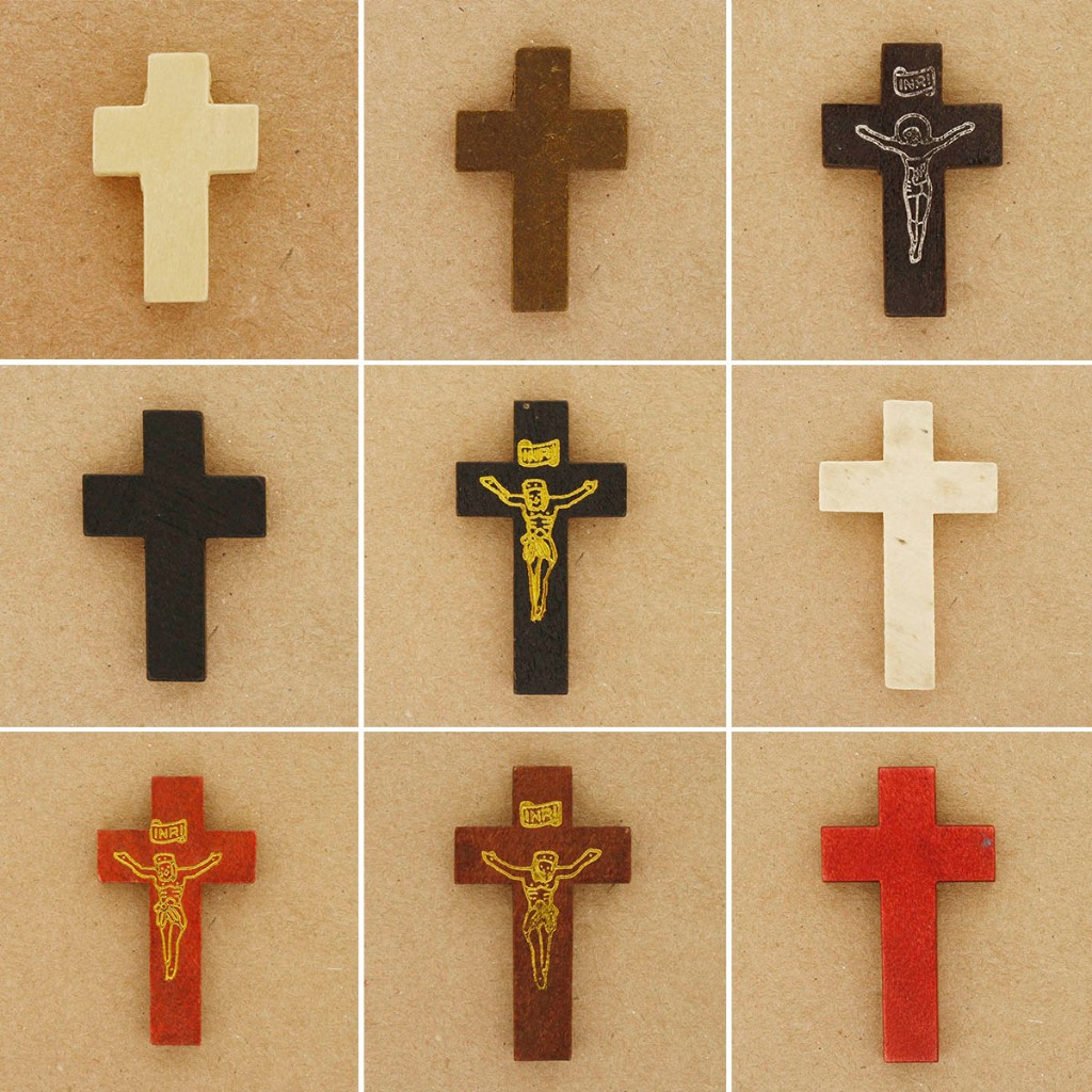 Pingente Crucifixo de Madeira - Escolha Cor e Tamanho em Oferta na Shopee