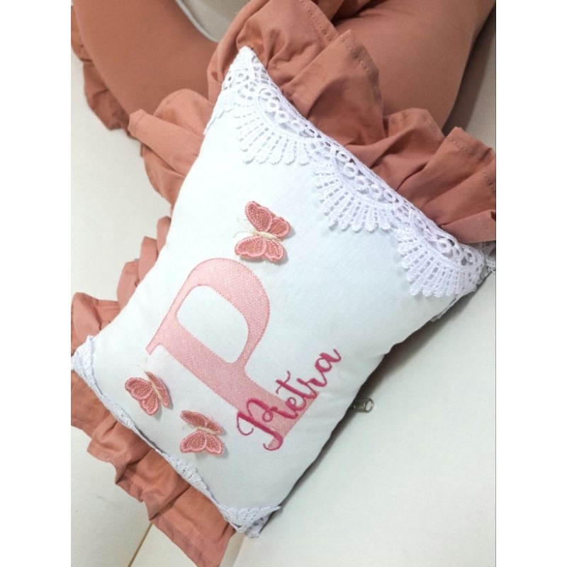 almofada decorativa enxoval  maternidade personalizadas com nome | 27x36cm