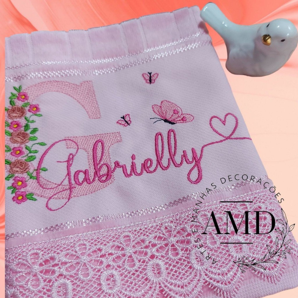Toalha BANHO personalizada com nome, flores, borboletas  Barrado em guipir Artes e Manhas Decorações em Oferta na Shopee