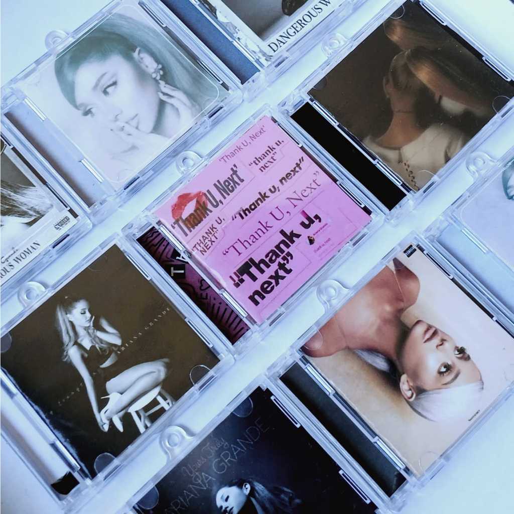MINI CD/ CHAVEIRO NFC- ARIANA GRANDE