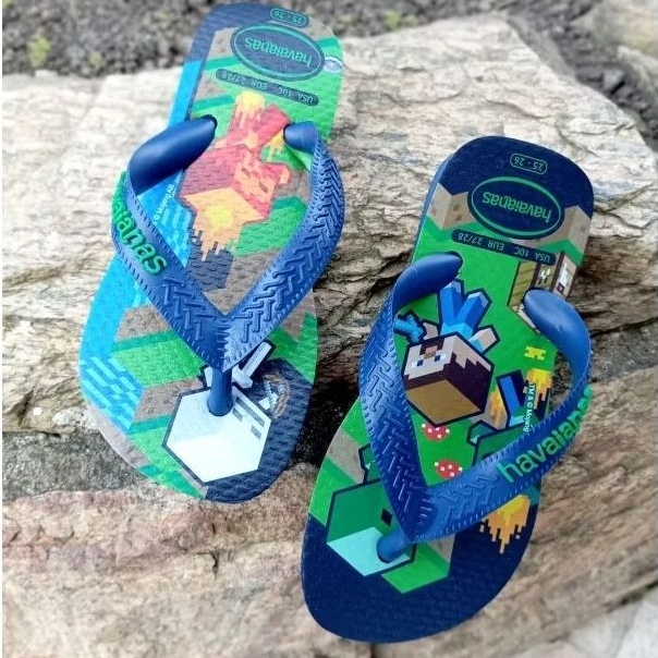 Chinelo Havaianas infantil Minecraft e Marvel Menino