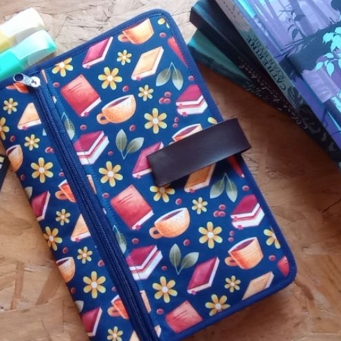 Capa para livros com bolso