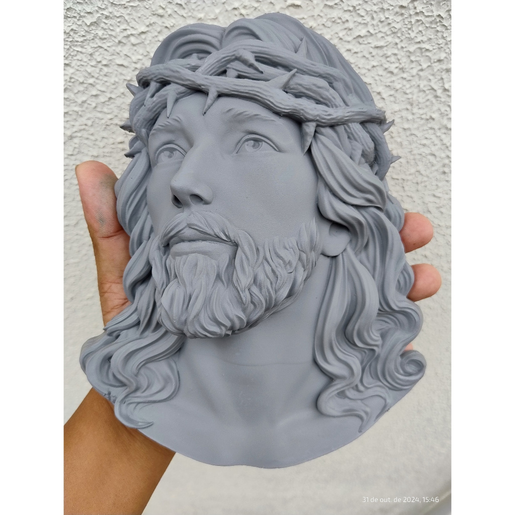 Cristo Coroado em resina de alta qualidade - 20cm