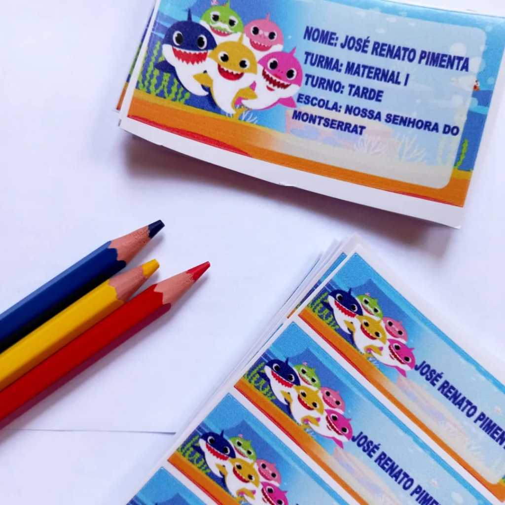 "Kit de 25 Adesivos Personalizados - Etiquetas Escolares à Prova D'Água + 1 tolha p/ lanche personalizada!