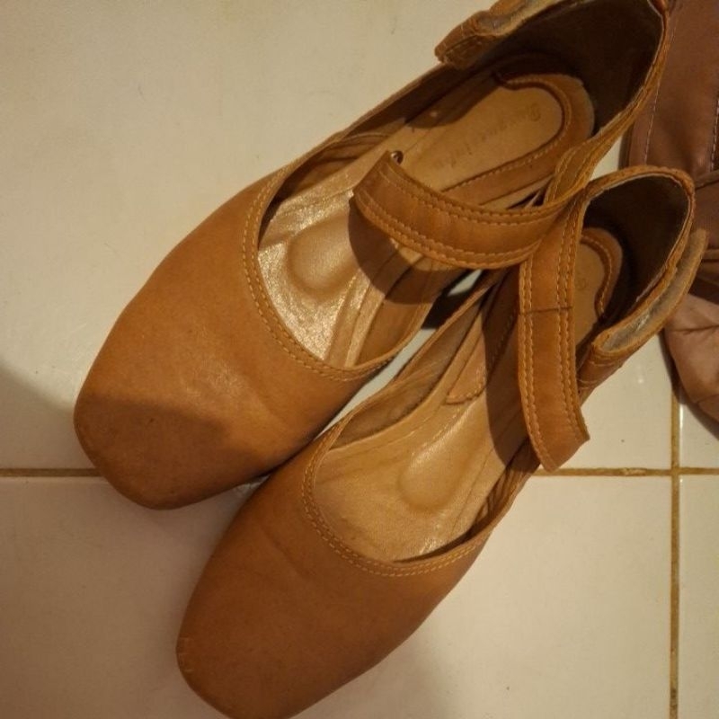 sapatilha de marca Burguesinha marrom 36 sapato brechó delicado feminino estilo boneca camponesa fofo moda sustentável