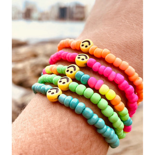 Kit pulseiras smiles e miçangão 😊