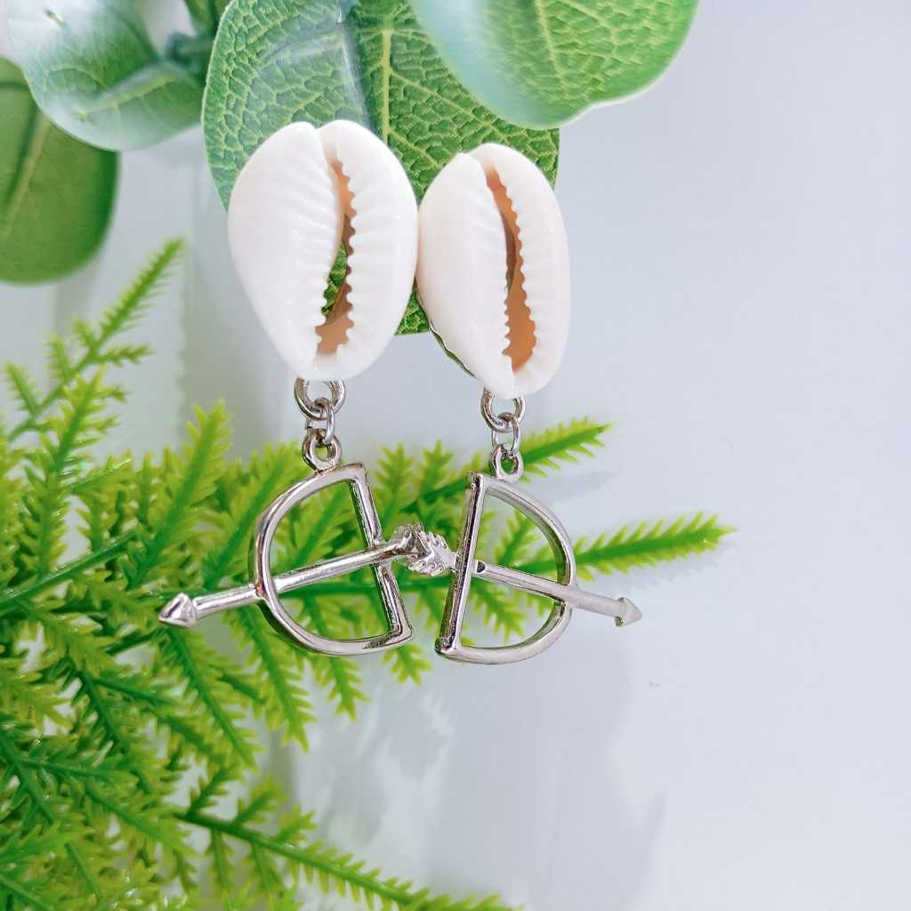 Brinco Búzio Natural com Ofá umbanda/candomblé
