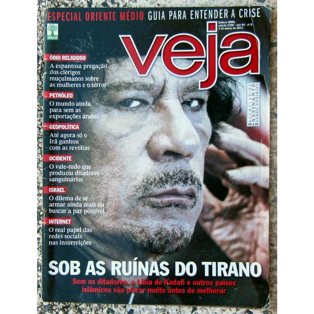 Revista Veja 2206 Kadafi Luan Santana Deborah Secco Ivete Sangalo Pitty 2011