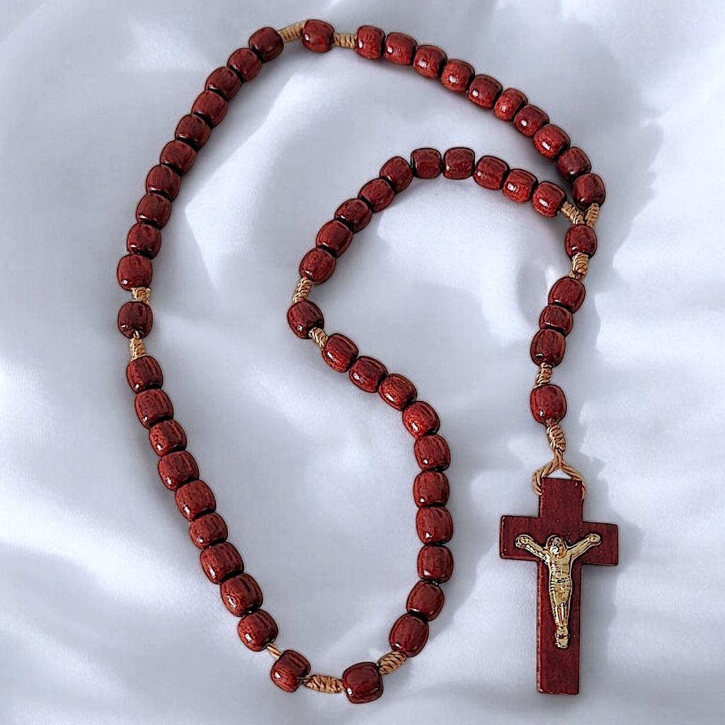 Terço Para Rezar Em Madeira Envernizada Luxo Rosário De Mão 32 Cm em Oferta na Shopee