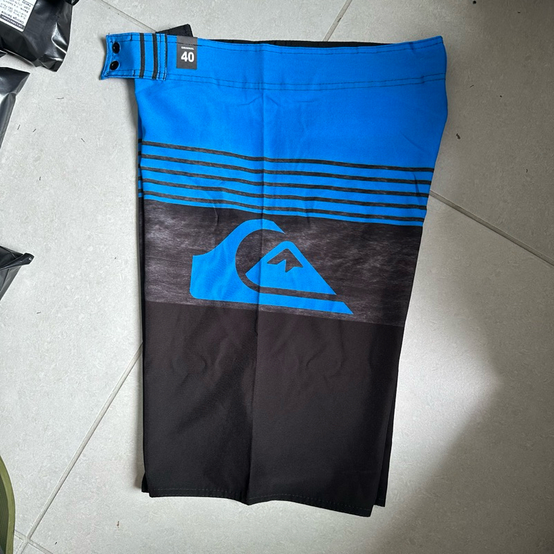 Bermuda Estampada Short de Elastano Surf Tecido Tectel Bolsos Traseiro Seca Rápido Quiksilver