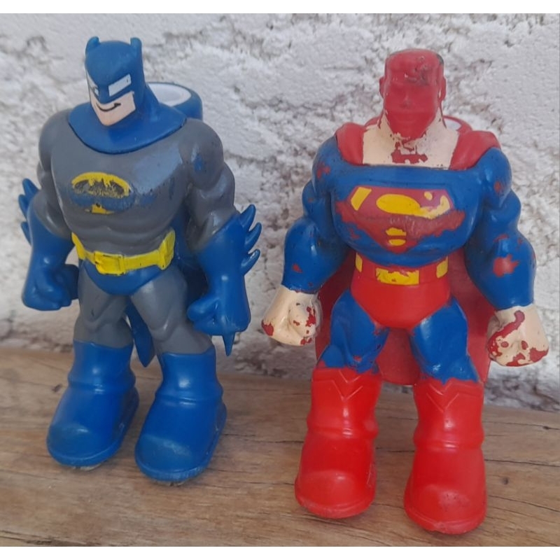 Action figure Batman e Superman 7cm para restauro ( ler anúncio)