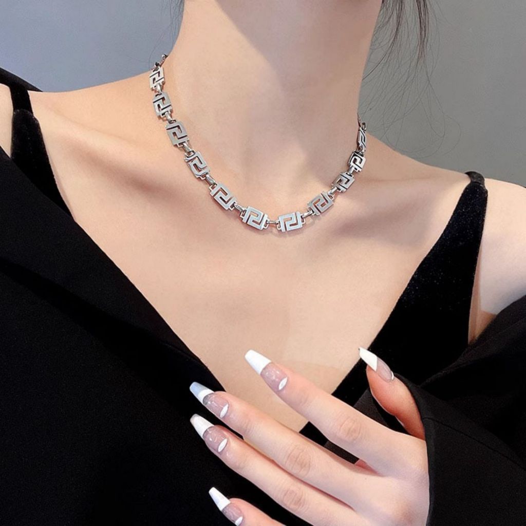Anel de aço de titânio colar masculino hip-hop design simples nicho versátil decorativo clavícula corrente em Oferta na Shopee
