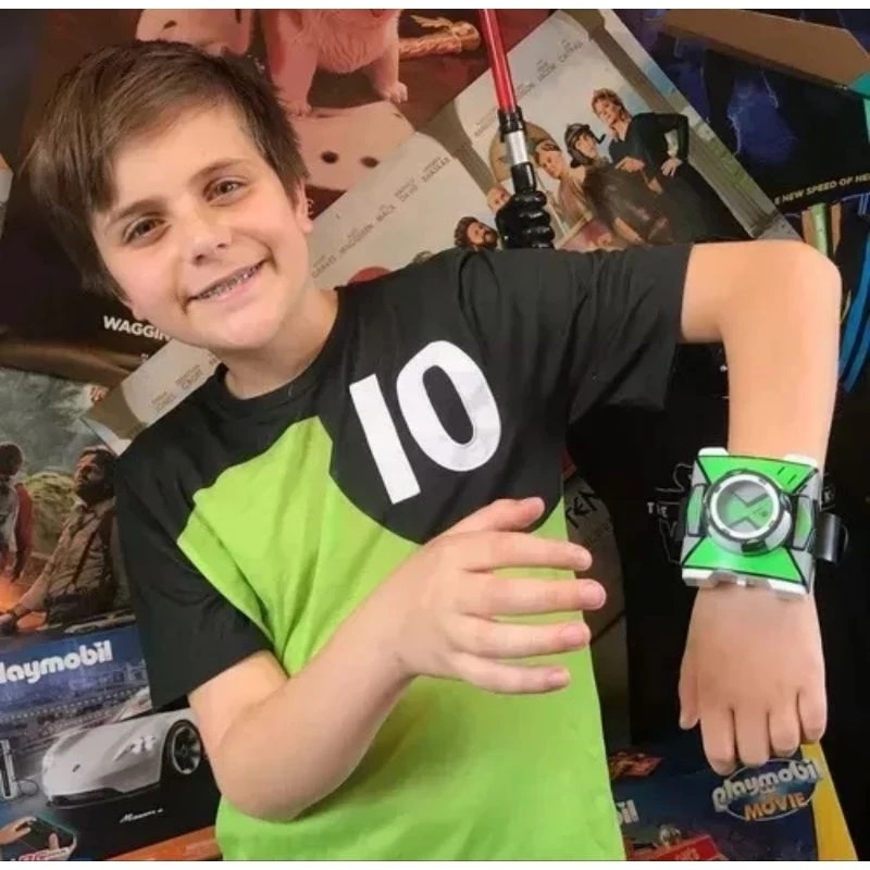 Relógio infantil Ben 10 Omnitrix com luzes, sons e figura alienígena. — imagem 2 de 2