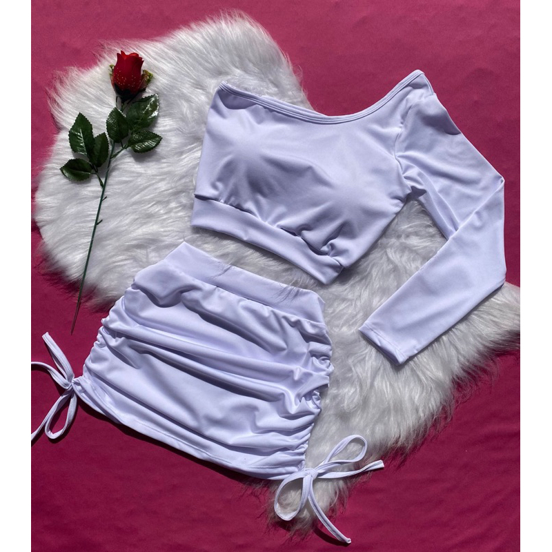 Conjunto Natal e ano novo saia drapeada  &   borboleta azul vermelho preto e branco e cropped mula manca